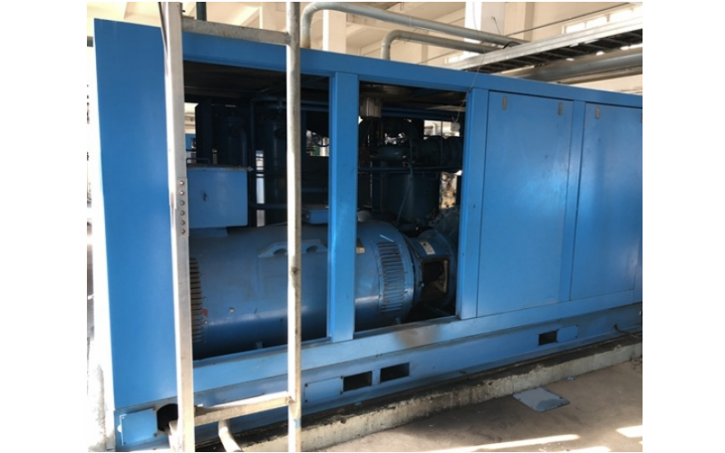 螺桿空壓機維修 主機大修 機頭維修 更換軸封軸套 電機維修 空壓機檢修 空壓機保養(yǎng) 螺桿機維修 螺桿機保養(yǎng) 螺桿機檢修 故障排除